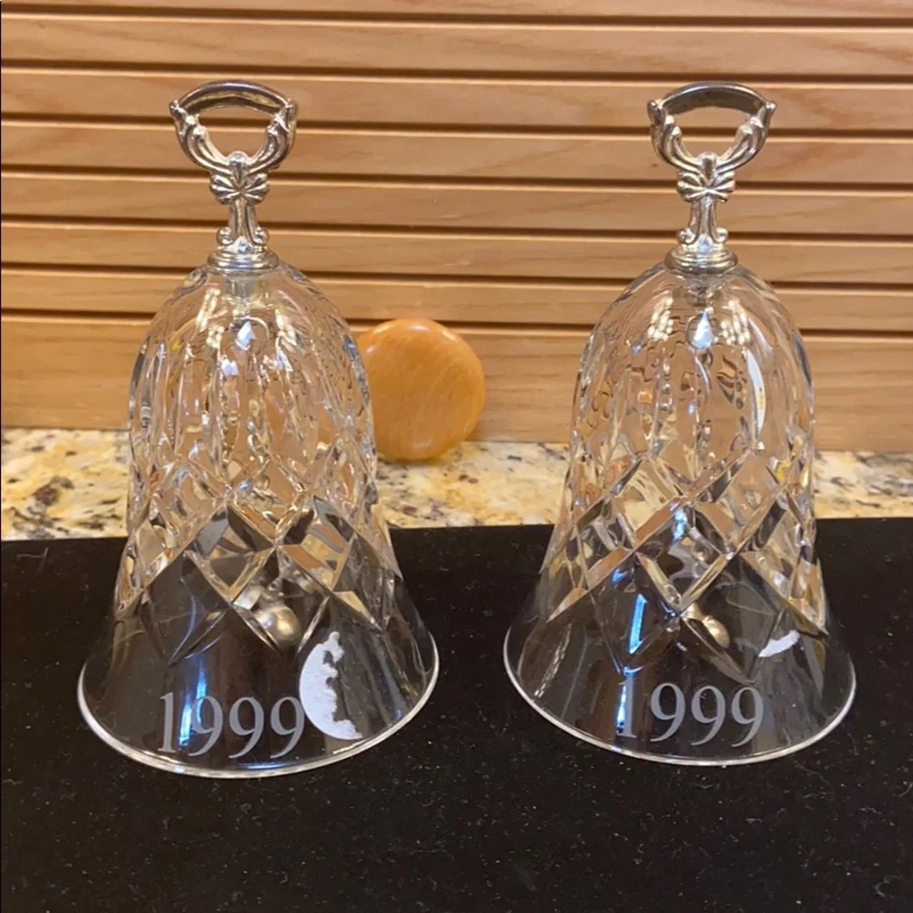 Vintage Crystal bells 1999 by Living Quarters Set 2 Guc